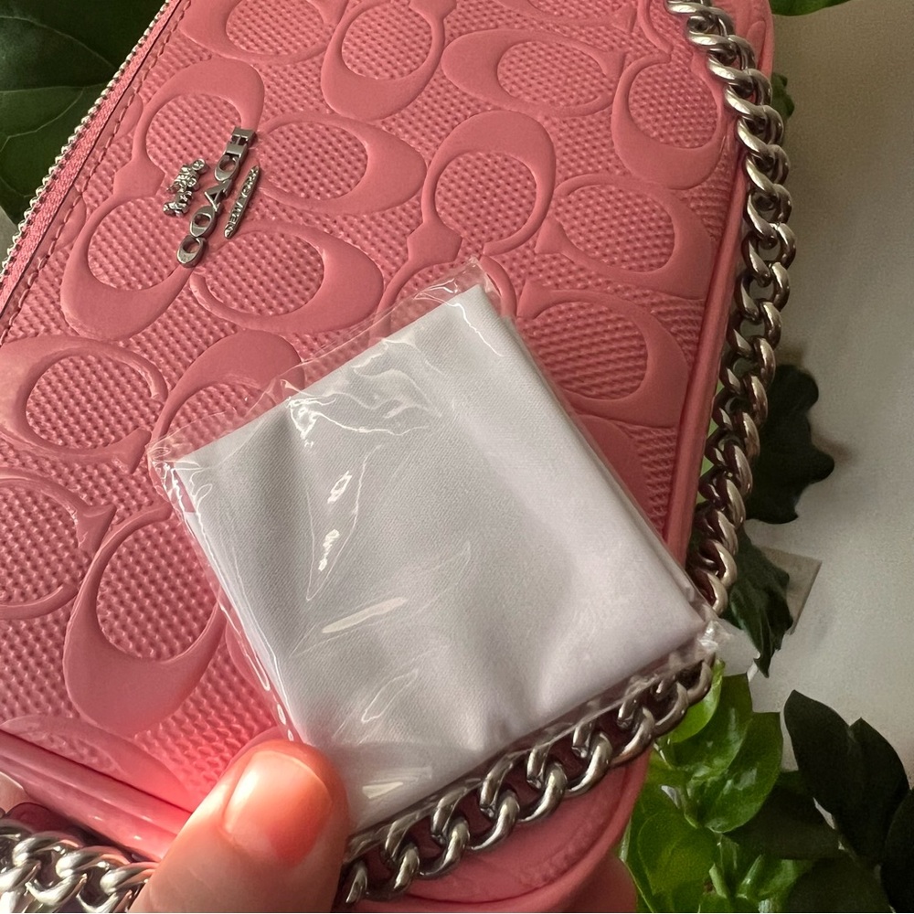 NWT Coach! Nolita 19
In Signature Leather With Heart Charm - Picture 9 of 10